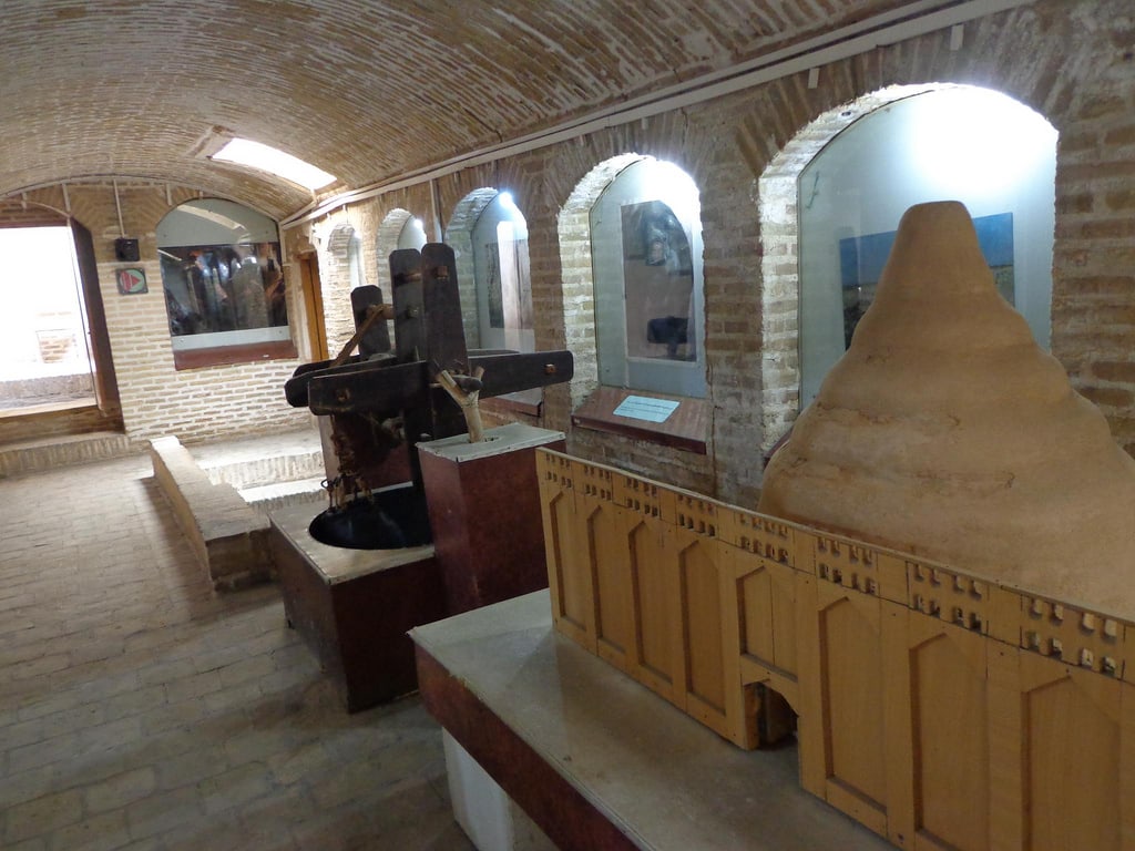 موزه آب یزرد
